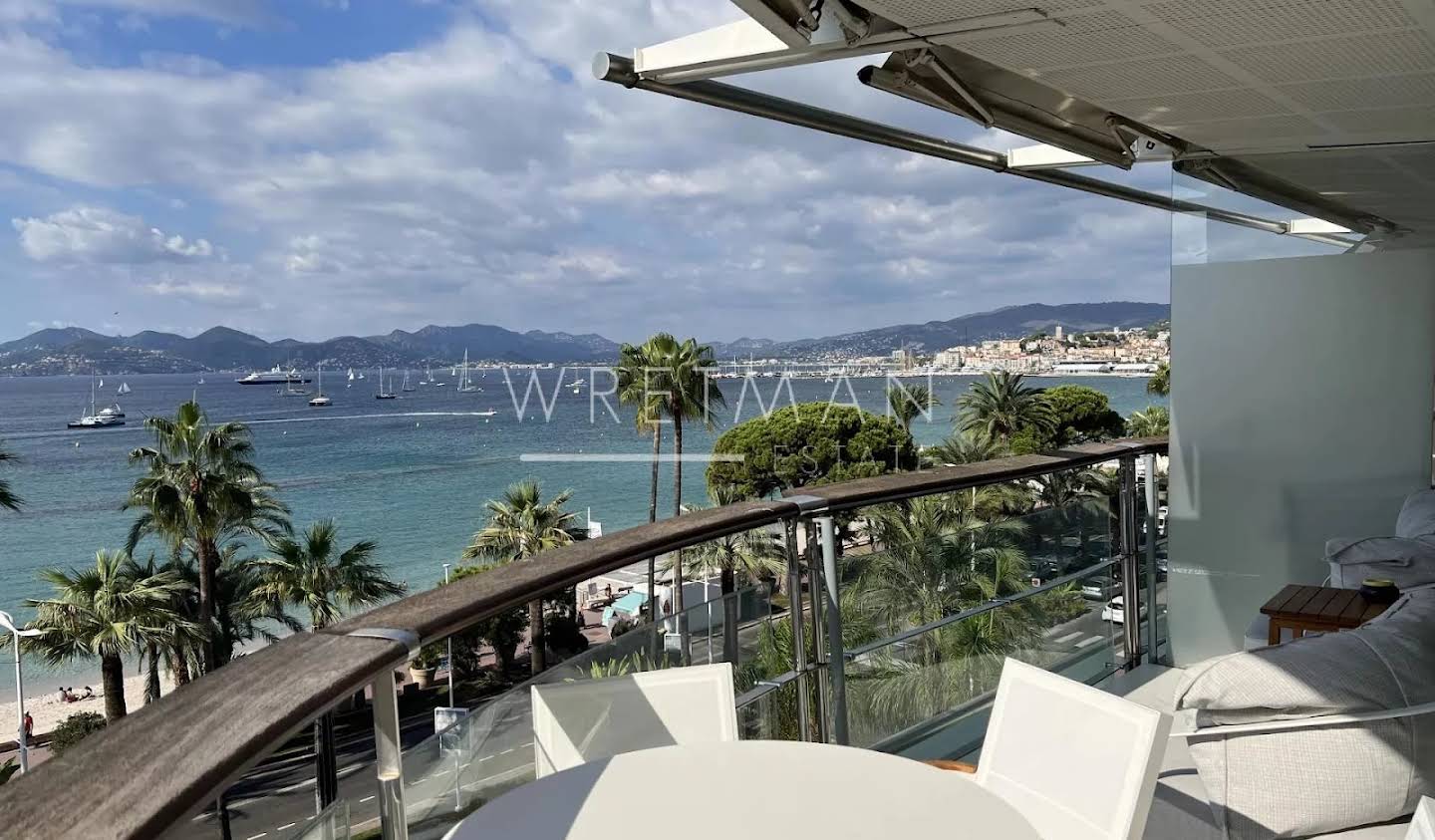 Apartment with terrace Cannes