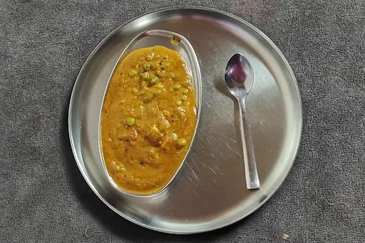 Matar Paneer