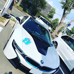 i8 クーペ