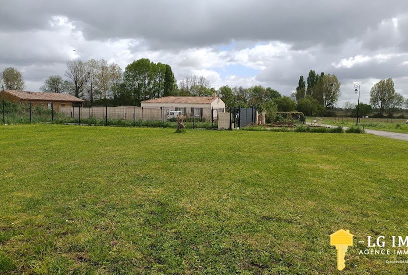  Vente Terrain à bâtir - 869m² à Saint-Germain-du-Seudre (17240) 