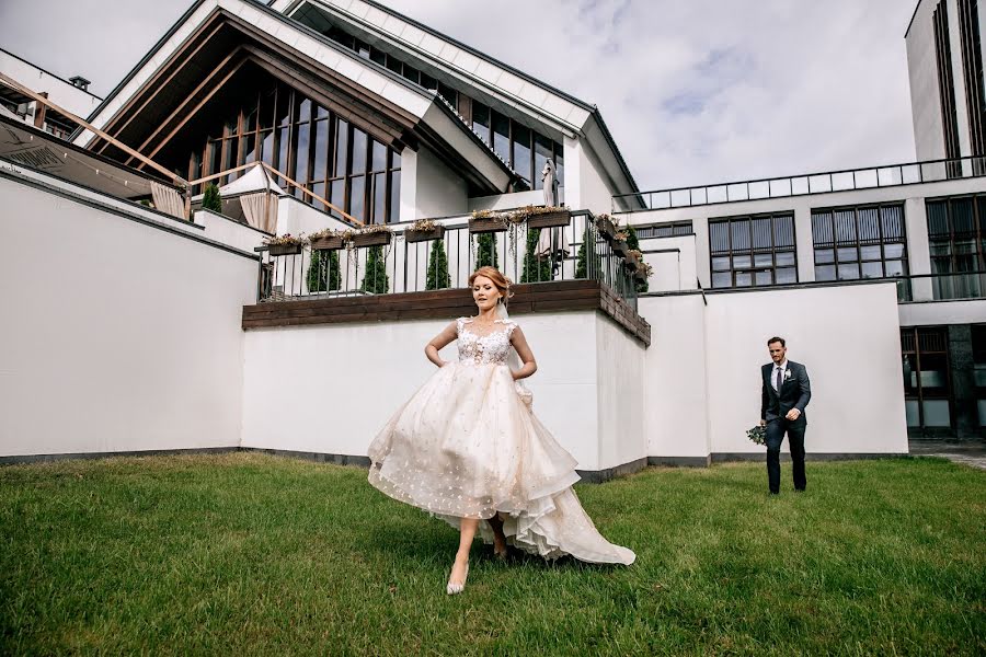 Wedding photographer Aleksandr Velimovich (velimovich). Photo of 6 December 2019