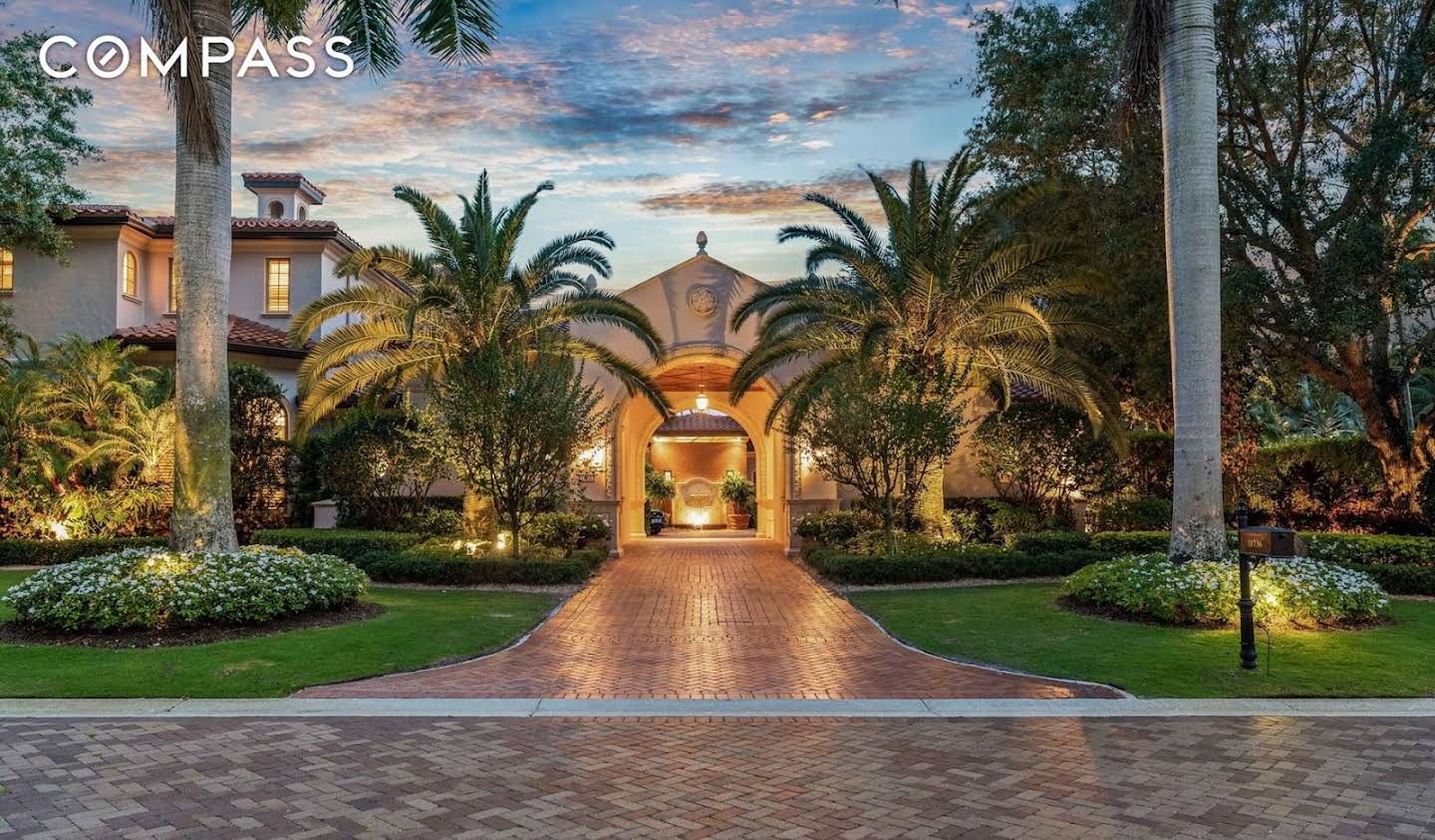 House with pool Palm Beach Gardens