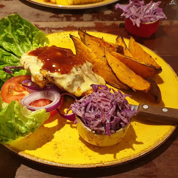 Naked burger chicken and pulled pork