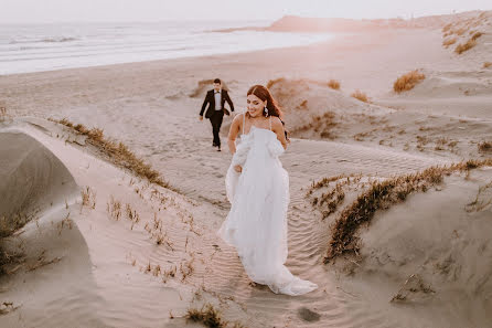 Wedding photographer Karina Leonenko (karinaleonenko). Photo of 25 May 2020