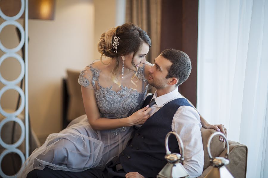 Fotógrafo de casamento Aleksandra Ermilina (sandra1605). Foto de 14 de fevereiro 2019