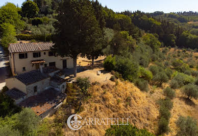 Villa with pool and garden 3