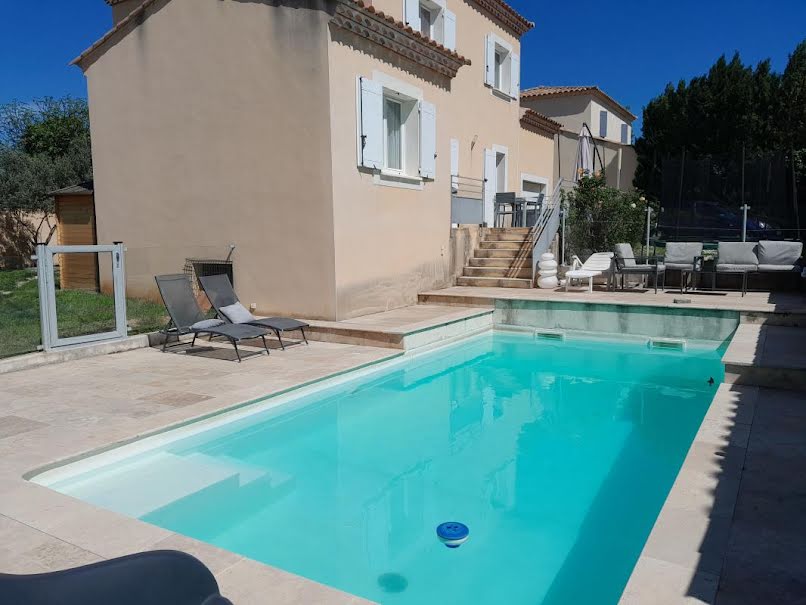 Vente villa 5 pièces 123 m² à Saint-Hilaire-d'Ozilhan (30210), 339 000 €