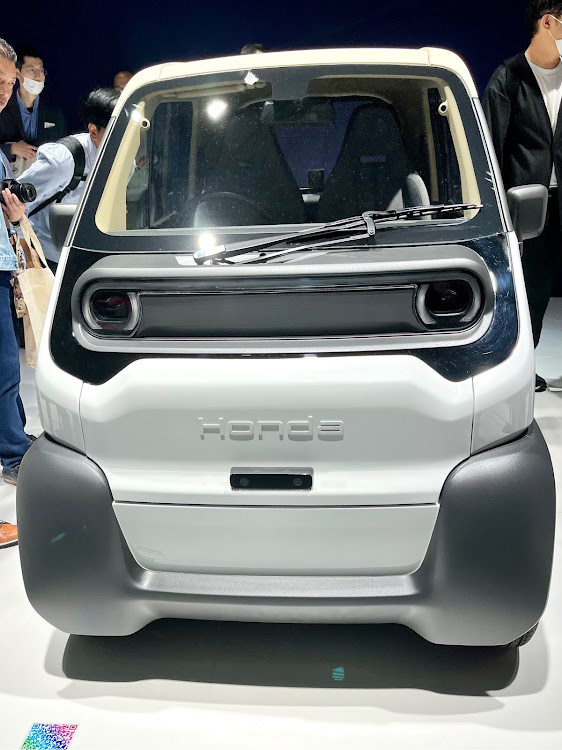 スカイライン GT-RのJAPAN MOBILITY SHOW 2023・ガソリン価格安定・燃費アベレージ・11月もよろしくお願いしますに関するカスタム事例の投稿画像13枚目