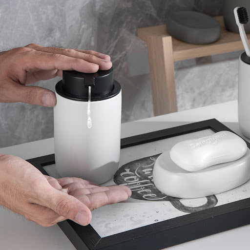 Title 3, Ceramic Bathroom Set of Four Pieces. Organize a...