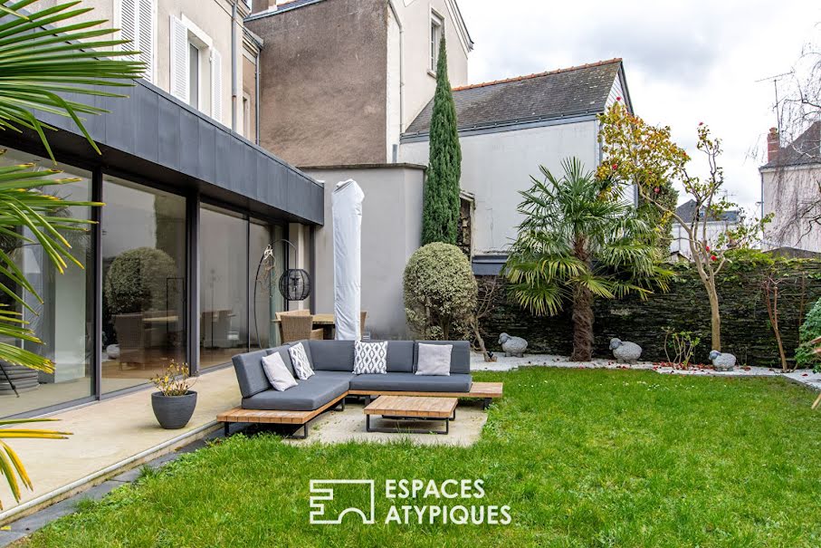 Vente propriété 10 pièces 324 m² à Angers (49000), 1 263 000 €