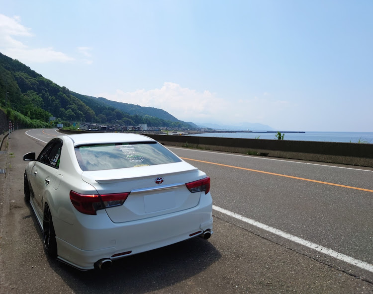 マークXの夏のドライブ・フロントタイヤ組み換え・アクセレラ651SPORT・夏の作業は大変に関するカスタム事例の投稿画像3枚目