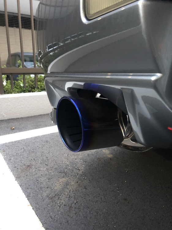 スカイライン GT-Rのマフラー交換・洗車・GTR・R34に関するカスタム事例の投稿画像2枚目