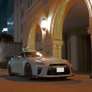 NISSAN GT-R