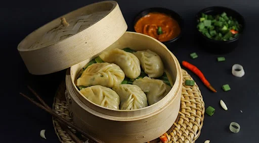 Veg Schezwan Momos (5 pcs)