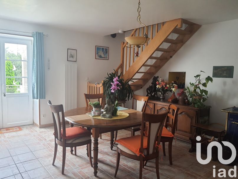 Vente maison 5 pièces 170 m² à Les Eglises-d'Argenteuil (17400), 280 000 €