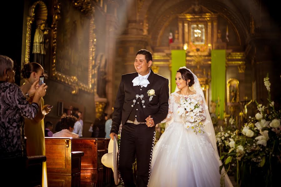 Wedding photographer Carlos Curiel (curiel). Photo of 13 June 2016