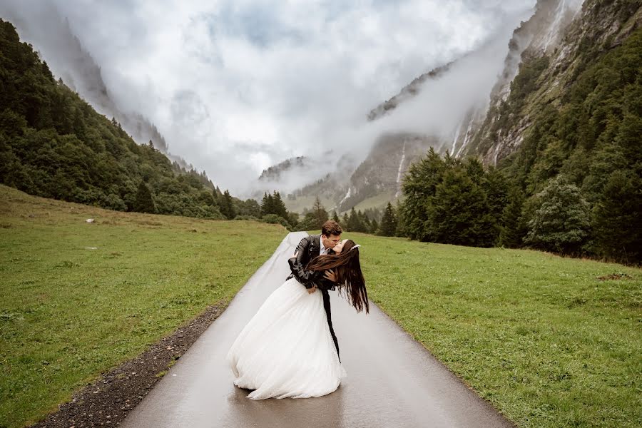 Wedding photographer Sergiu Irimescu (silhouettes). Photo of 13 March