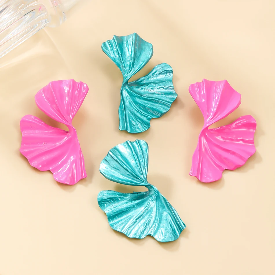 Flower Alloy Barbie-pop met Europese en Amerikaanse oorbellen, een schattig cadeau voor meisjes. Bestel nu en verras!