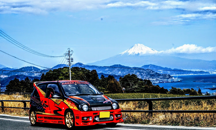 エルボさんが投稿した穏やかな休日・日本平・ドライブ・富士山は綺麗だ・白いイチゴに関するカスタム事例の投稿画像1枚目