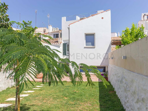 Maison avec piscine et terrasse 4