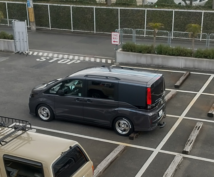 ステップワゴンのルーフレールに関するカスタム事例の投稿画像1枚目