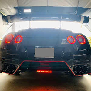 NISSAN GT-R R35