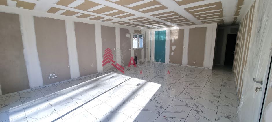 Vente maison 4 pièces 88 m² à Arles (13200), 339 000 €