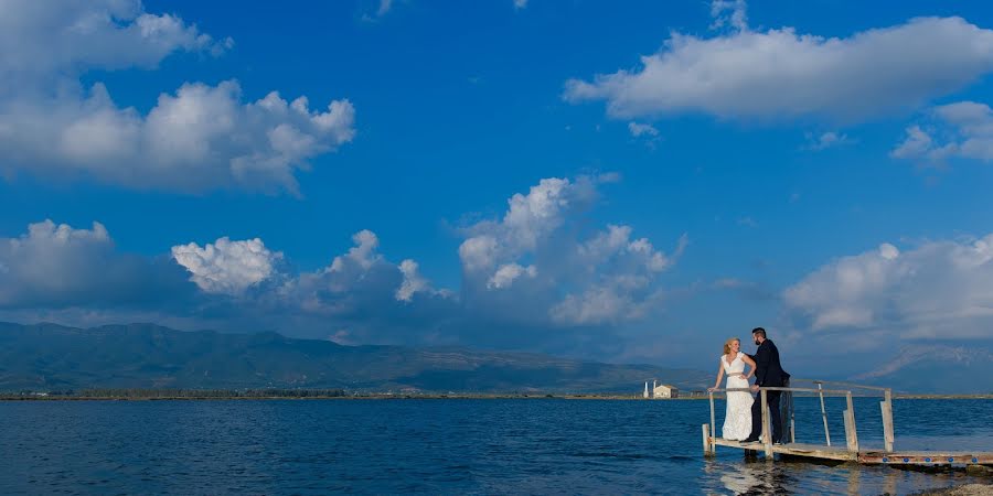 Fotografo di matrimoni Kostas Sinis (sinis). Foto del 16 marzo 2017