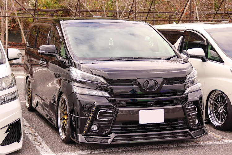 ヴェルファイアのヴェルショウさんラストラン・淡路MT・参加された方々お疲れ様でした・車を撮る・人を撮るに関するカスタム事例の投稿画像6枚目