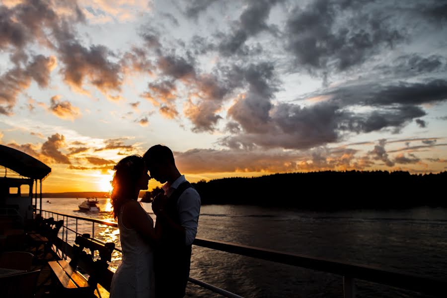 Wedding photographer Evgeniy Merkulov (merkulov). Photo of 9 August 2020