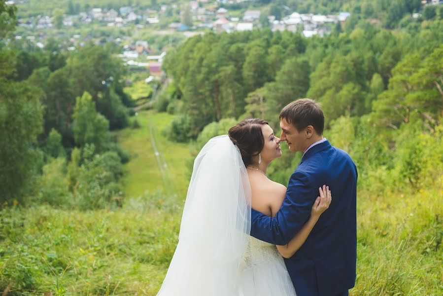 Nhiếp ảnh gia ảnh cưới Anton Dirin (nirid). Ảnh của 2 tháng 1 2015