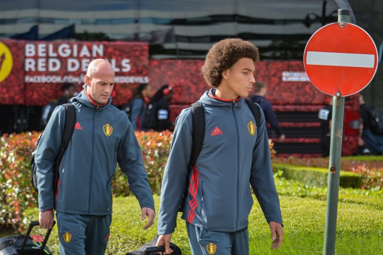 Les Diables retardés par... une touriste