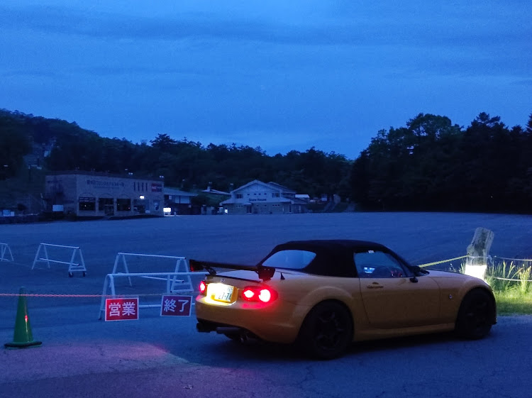 ロードスターの軽井沢ミーティング・よんぴーだっていいじゃない　まき🤣に関するカスタム事例の投稿画像2枚目