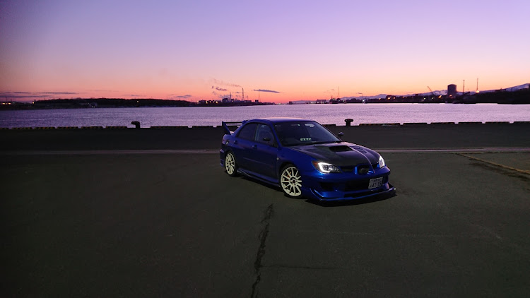インプレッサ WRX STIの夕日と愛車に関するカスタム事例の投稿画像1枚目