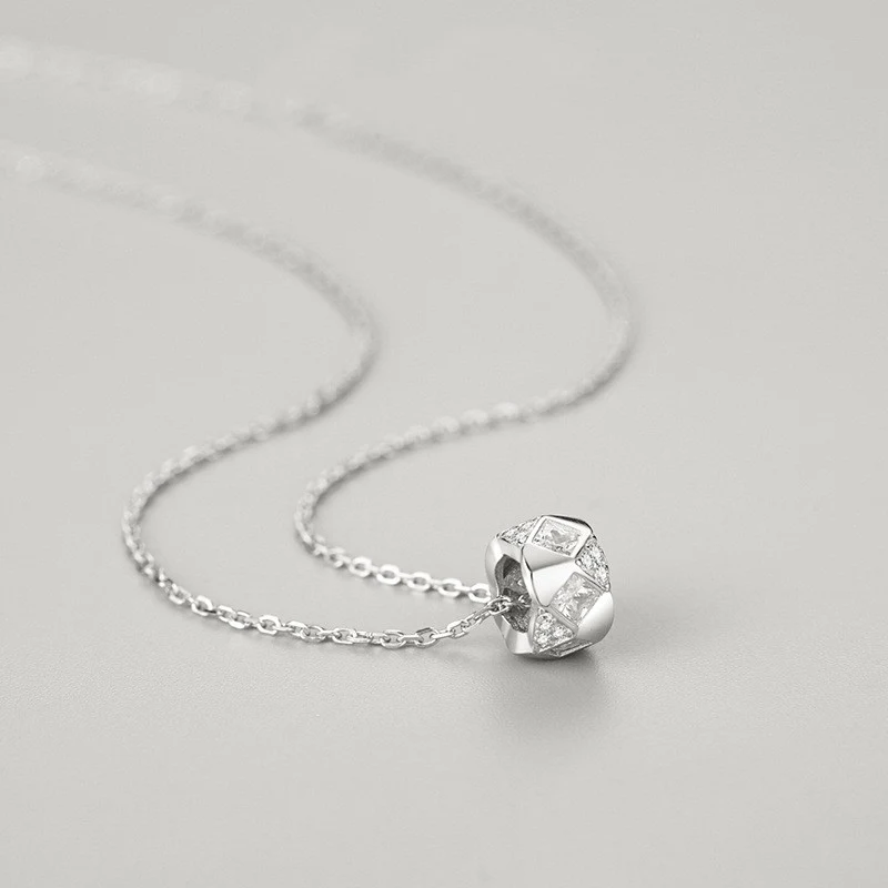 Title 5, Elegante Cadena Cruzada Clavícula Entry Lux Un...