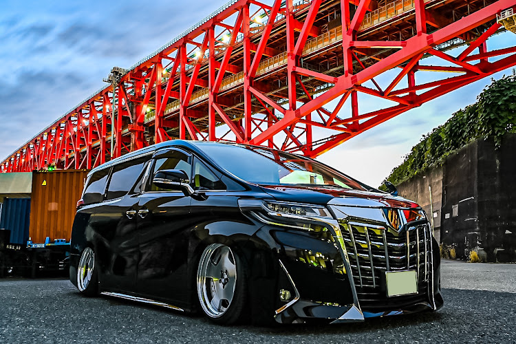 アルファードの愛車を1行で紹介・Club FreSpoに関するカスタム事例の投稿画像1枚目