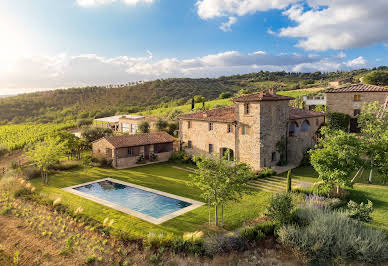 Farmhouse with pool 6