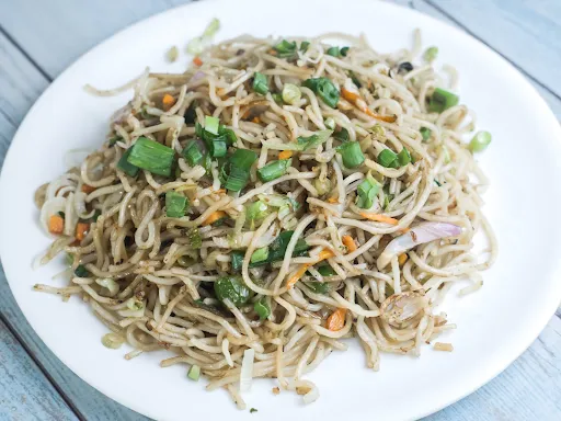 Veg Hakka Noodles