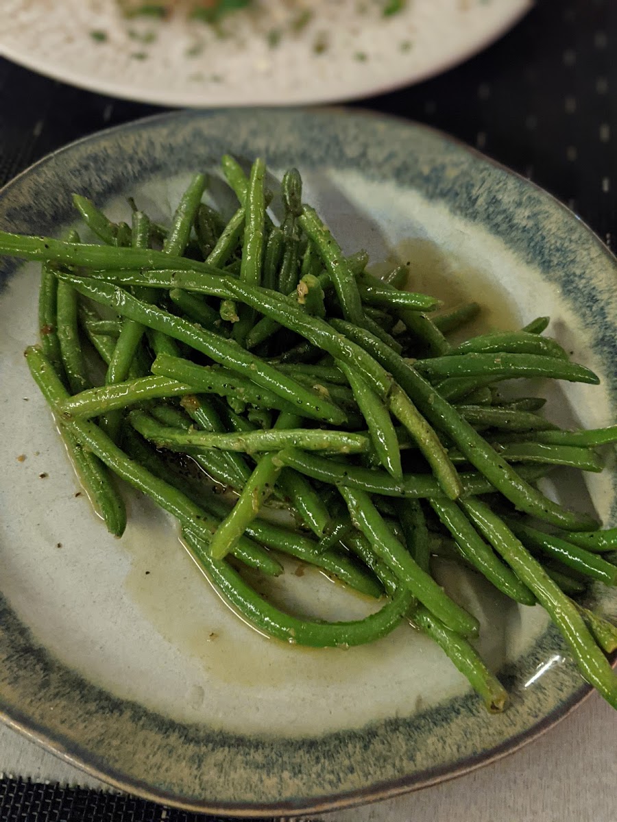 Side of garlic green beans. 08.02.21