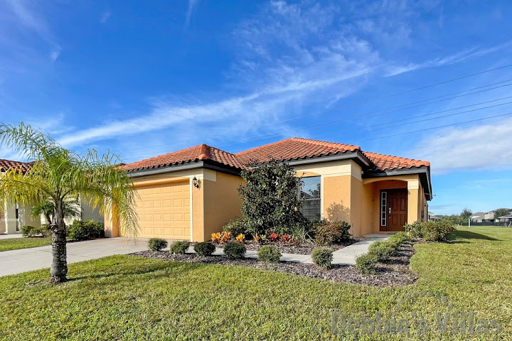 Orlando villa to rent, close to Disney, west-facing private pool, gated community in Davenport