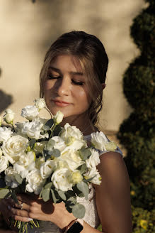 Fotograful de nuntă Elena Aza (azalenaa). Fotografia din 19 aprilie 2023