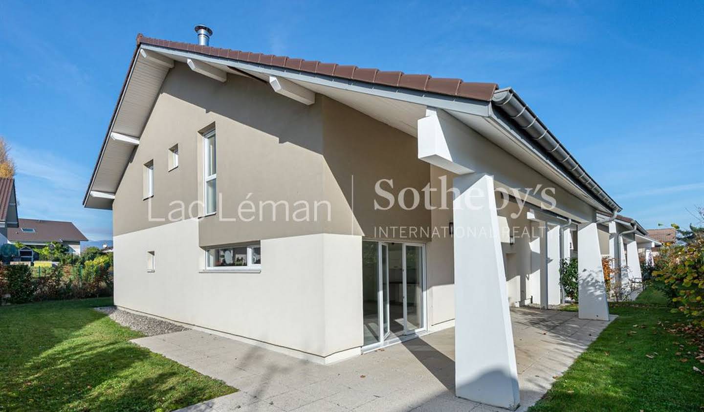 House with garden and terrace Chens-sur-Léman