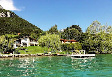 Villa en bord de mer avec jardin 6