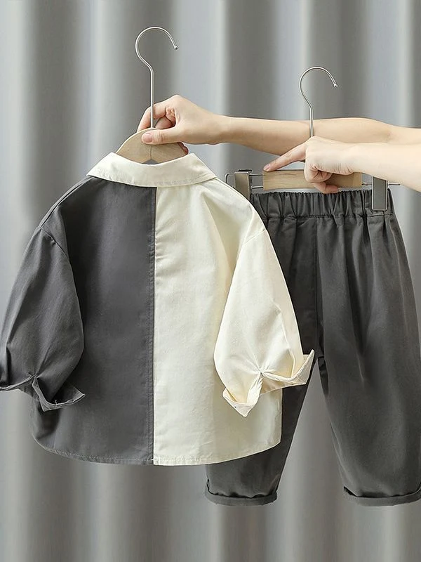 Conjunto infantil de duas peças camisa folgada manga longa para meninos. Conforto e estilo garantidos para brincar e aproveitar o dia a dia.