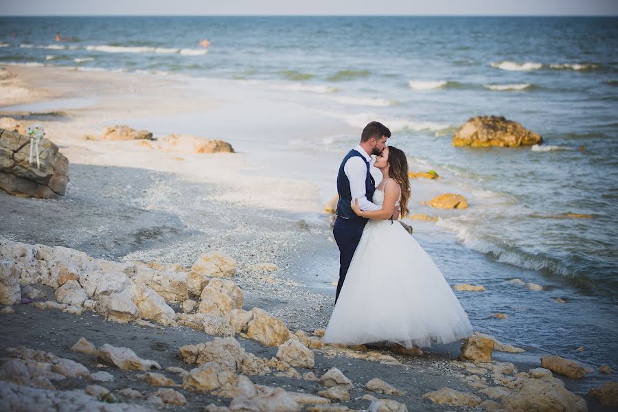 Wedding photographer Dănuț Maleș (males). Photo of 20 March 2019