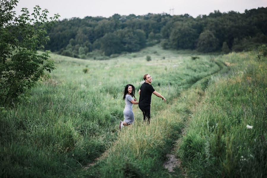 Wedding photographer Alena Krivosheeva (alenkabu). Photo of 8 August 2016