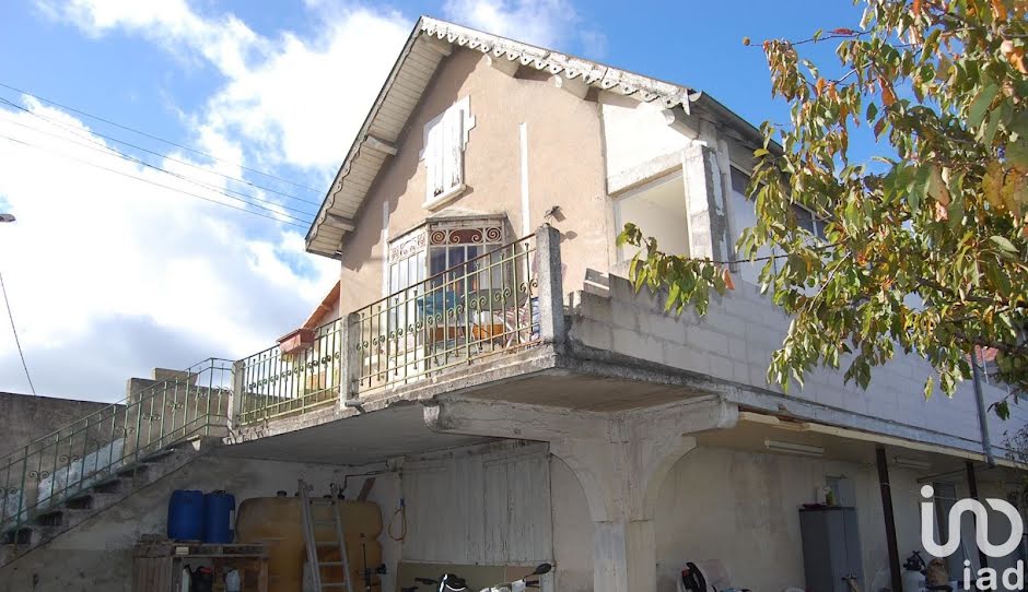 Vente maison 4 pièces 97 m² à Millau (12100), 185 000 €