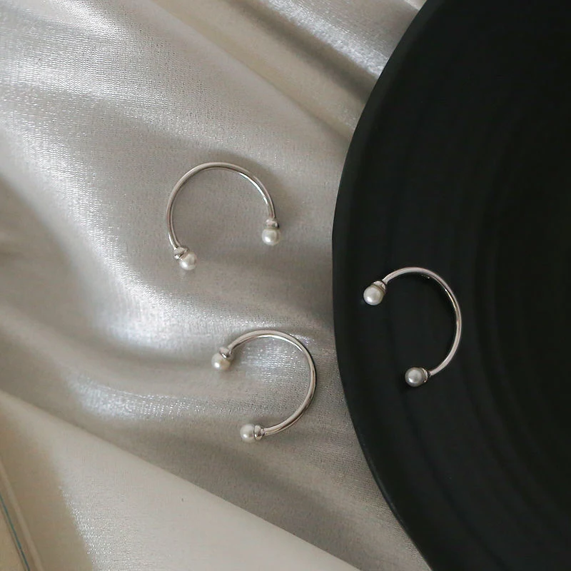 Cold Wind Cool Niche ring voor wijsvinger en ring-vinger voor verkoeling en stijl. Uniek ontwerp, verstelbaar, ideaal voor de zomer en activiteiten.