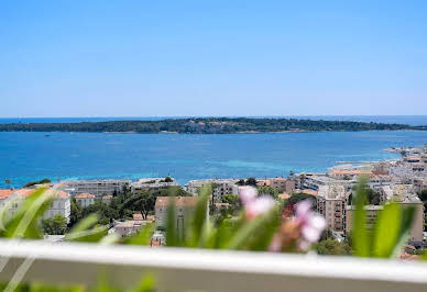 Apartment with terrace 13