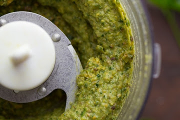 Pistachio Mint Pesto